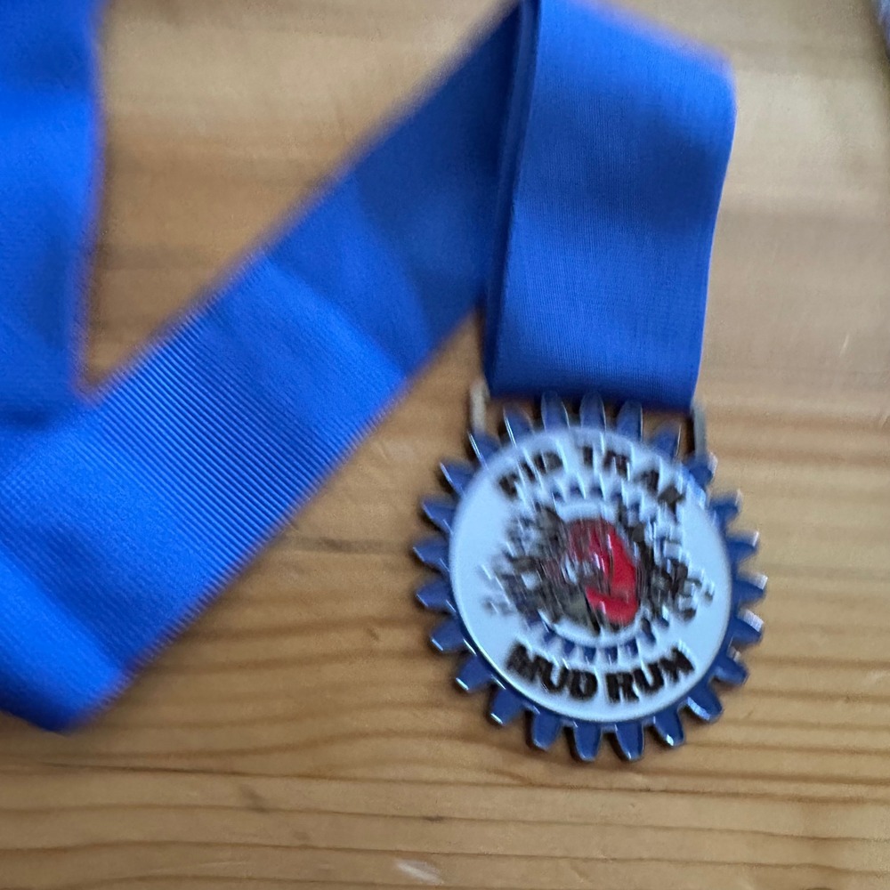 Pig Trail Mud Run Finisher Medal Wild Boar Gear Shape Blue Ribbon Memorabilia